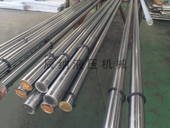 Precision piston rod